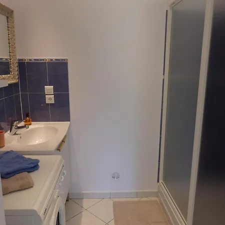 Grand Au Calme Proche D'avignon Apartmán