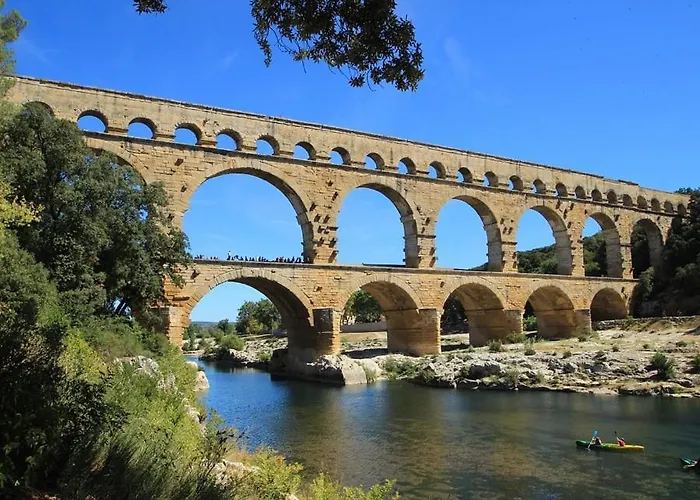 Grand Au Calme Proche D'avignon * Lirac