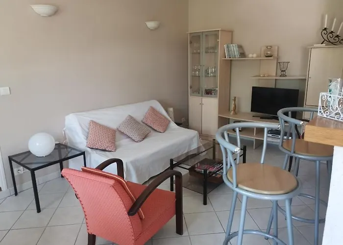 Apartamento Grand Au Calme Proche D'avignon *