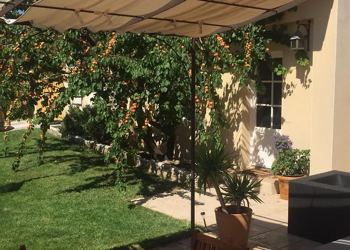 Grand Au Calme Proche D'avignon * Lirac